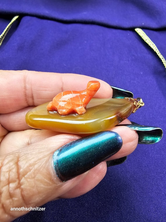 Coral Turtle Pendant: 18kt Gold, Brown Jade Vinta… - image 3