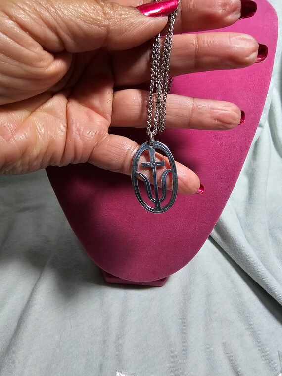 James Avery 70's Tulip & Cross Pendant And Chain … - image 3