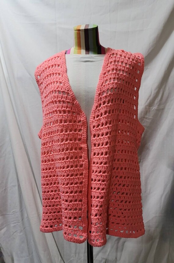 Pink sweater vest Gem