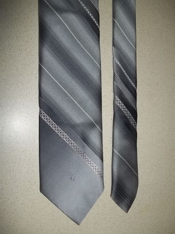 OLEG CASSINI Tie Multi Color Silk Gray Tie Free Sh
