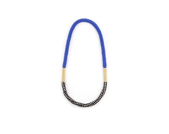 PILI necklace / blue