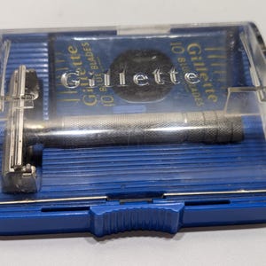 Vintage Gillette Super Speed Razor 1952 X 4 With Original Case, Blades And Paperwork