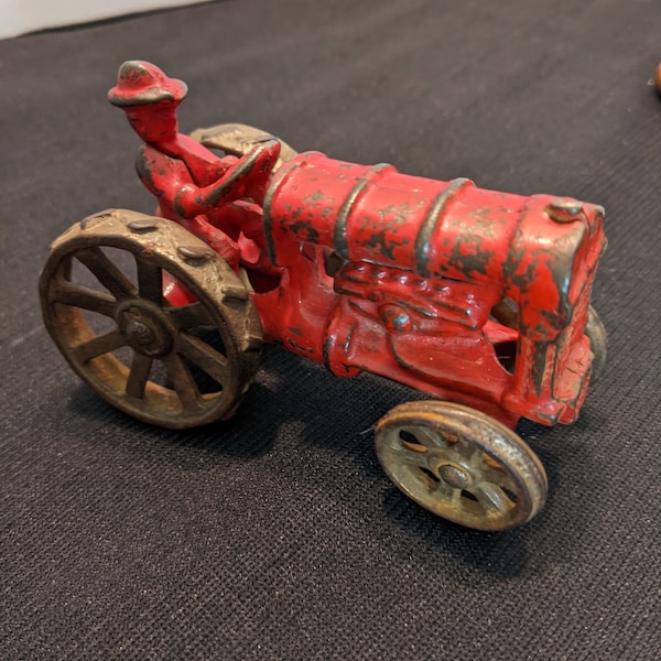 Vintage Arcade Fordson Tractor Cast Iron Toy Tractor