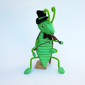 Viktor, the violin-playing grasshopper hand puppet image 1