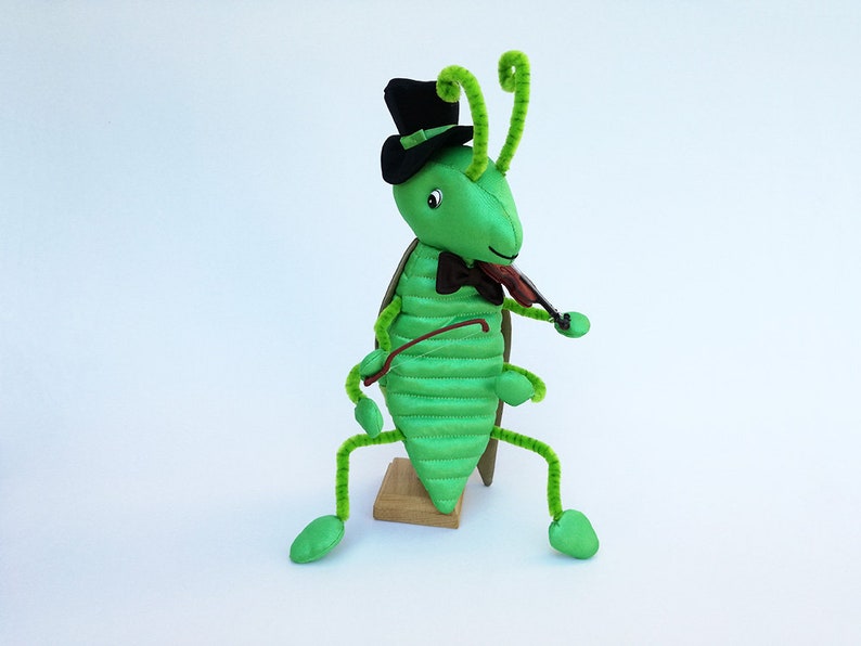 Viktor, the violin-playing grasshopper hand puppet image 1