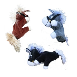 Raro, the horse - hand puppet