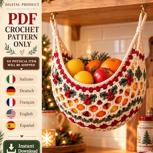 Puede incluir: Una hamaca de frutas de ganchillo colgante hecha de hilo color crema con motivos de bayas y hojas de acebo rojas y verdes. El texto a la izquierda dice: DIGITAL PRODUCT PDF CROCHET PATTERN ONLY NO PHYSICAL ITEM WILL BE SHIPPED Instant Download.