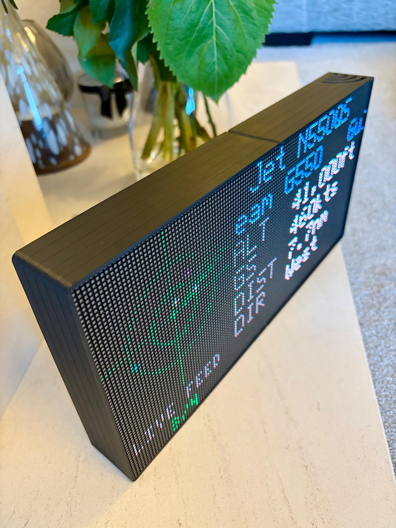 Pixelradar Live Flight Tracker Display - Real-time Aircraft LED Matrix ...