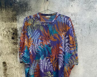Bluse von Purple Fern in Übergröße mit Puffärmeln