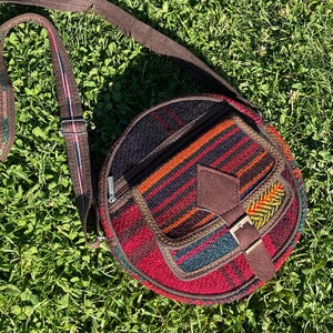 Sac à main traditionnel fait main vintage tissé moyen-oriental sac à main cercle sac à bandoulière cadeau pour lui ou elle festival cartable