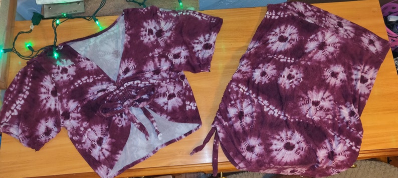 Cute Set 2 Piece Play Suit Juniors or Women/'s Summer Outfit Red Raspberry Tie Dye Crop Top AND Skirt with Ruching