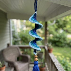 Gehäkelte Spiral-Anleitung für Windspiel, Gartentür Deko häkeln (PDF Download)