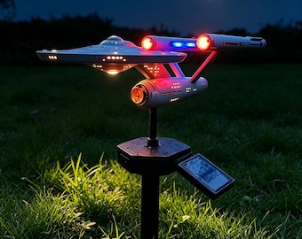 Lámpara de jardín exterior con forma de nave espacial de ciencia ficción alimentada por energía solar, lámpara de Star Trek, luz decorativa impermeable para paisajes de jardín.