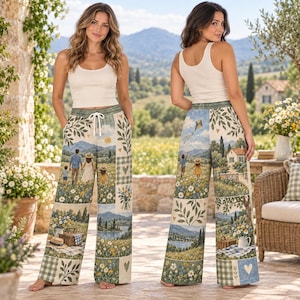 Può includere: Pantaloni a gamba larga abbinati a una canotta color crema, caratterizzati da una stampa patchwork con scene pastorali, tra cui una famiglia in un campo, una casa, un lago e motivi floreali. I pantaloni hanno un elastico in vita con coulisse.