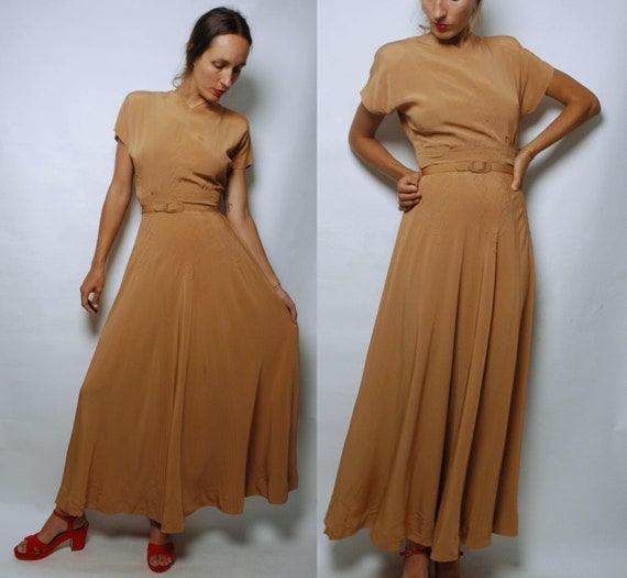 vintage 1940s Caramel Tan / Brown DuBarry Belted G