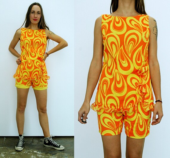 vintage 1960s Psychedelic Swirl Print Shorts and T
