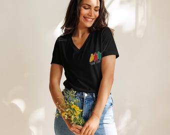 WerdBerds One Love Besticktes T-Shirt mit V-Ausschnitt | Weiches Relaxed Fit Casual Top