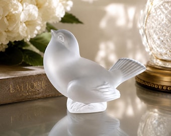 Vintage Lalique Frosted Crystal Sparrow Bird Figurine (note