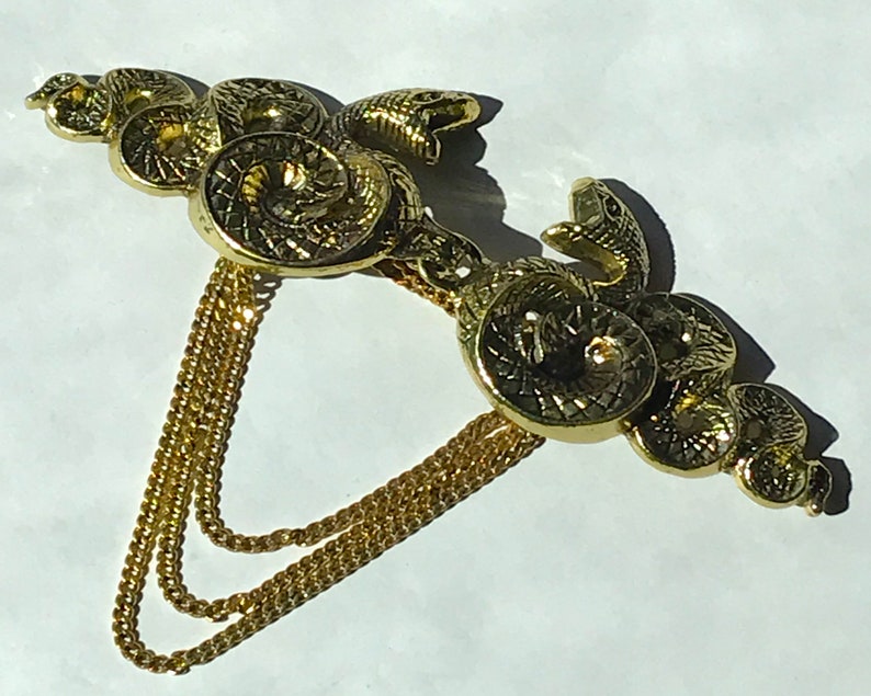 penannular gold only Snake cloak clasp fibula cape closure