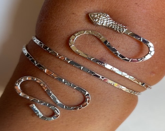 Snake armband adjustable  fits all sizes silver