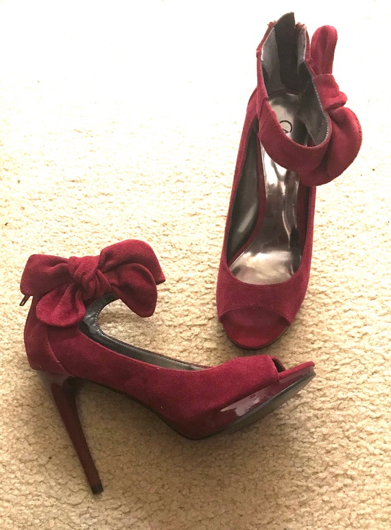 Carlos santana feather sandals sales
