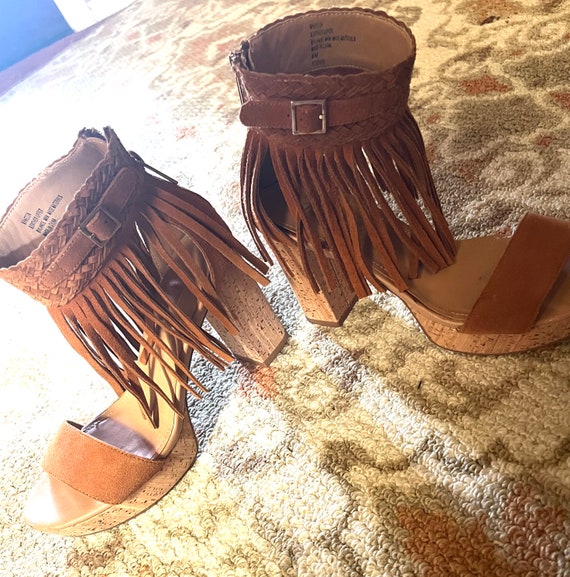 Nanette Lepore camel suede shoes size 6 - image 8