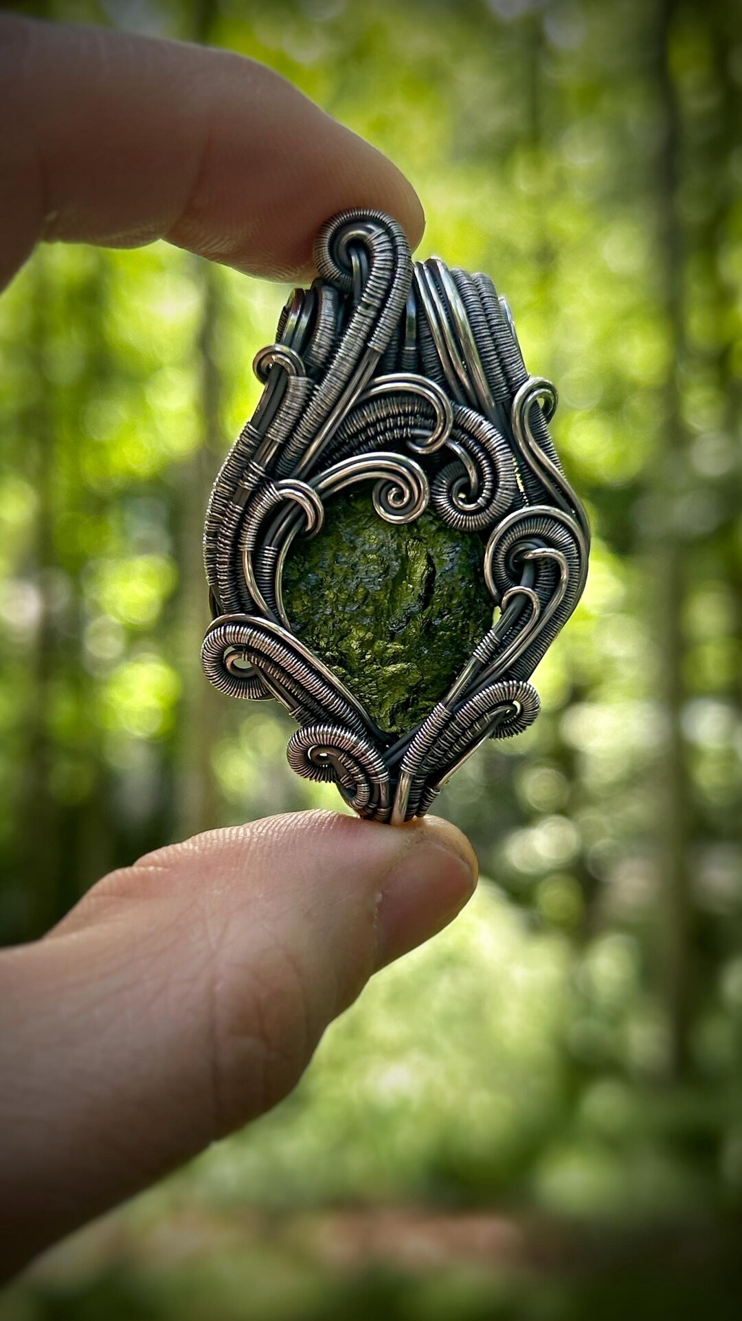 モルダバイトペンダント // クルムモルダバイト // ワイヤーラップ