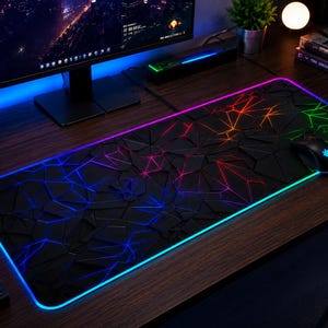 XXL RGB-Gaming-Mauspad, 3D-geometrische LED-Schreibtischunterlage, erweitertes Tastaturpad