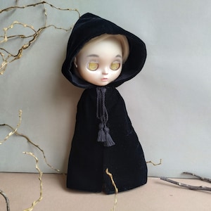 Blythe black cloak velvet coat forest Elven cape