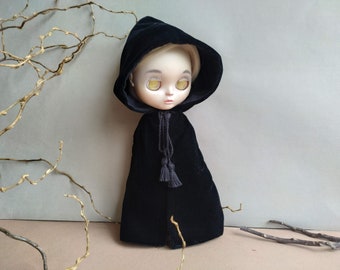Blythe black cloak velvet coat forest Elven cape