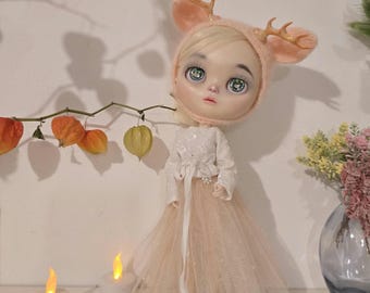 Fantasy Blythe outfit deer hat pastel peach