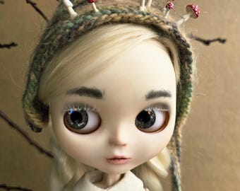 Blythe helmet hat with red mushrooms