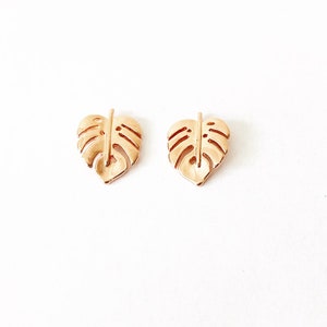 Sweet Monstera Stud Earrings - Cute Monstera Leaf Studs