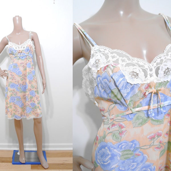 Vintage Peach Floral Slip Dress, 70s Dress Slip, Floral Nightie, Vintage Lingerie, Nylon Slip, Soft, Flowy, Small