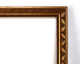 Holly Leaves & Berries, Antique Picture Frame, Lovely Embossed, Rose Gold, Original Finish, c.1910, Sturdy! Ready to Use for Your Treasure