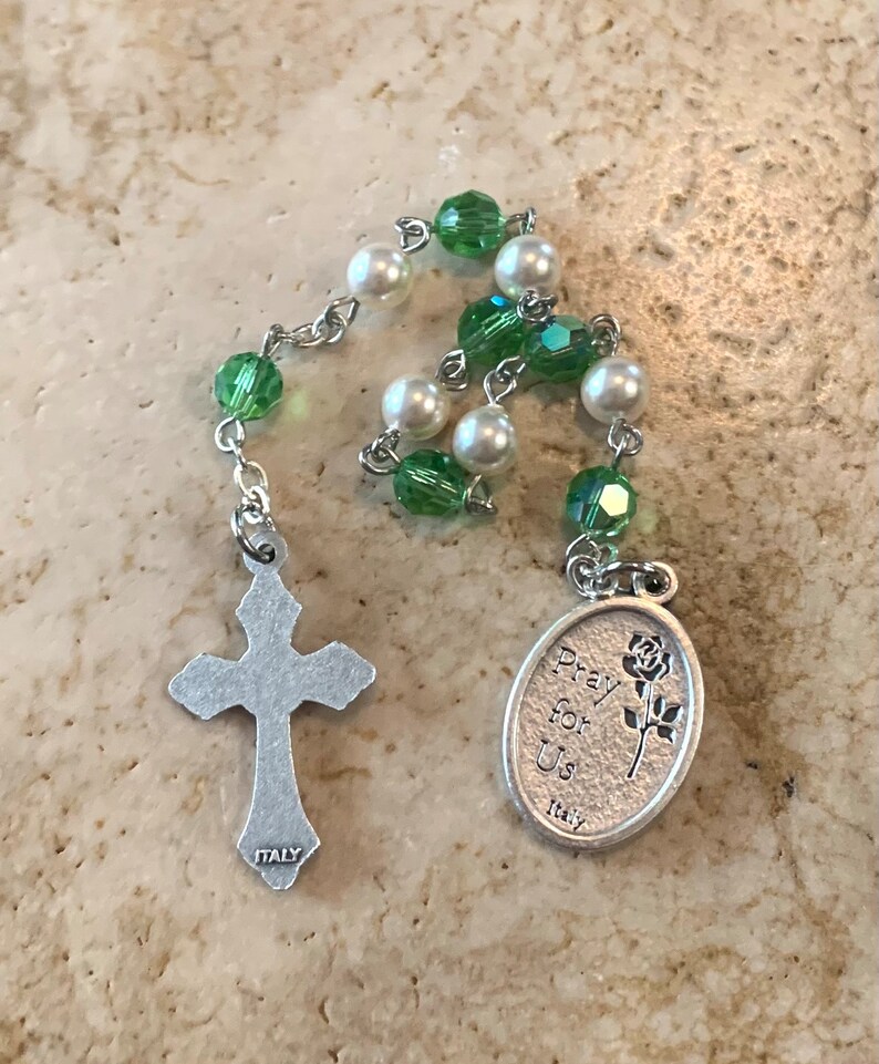 St. Mother Teresa of Calcutta Pearl and Green Rosary - Etsy