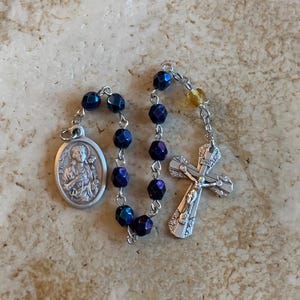 St. Philomena schillernder blauer Kristall Rosenkranz Tenner
