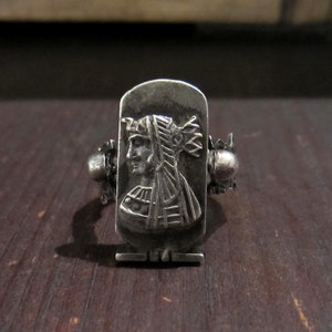 Vintage Ring, Egyptian Revival Pharaoh Ring Sterling Silver c. 1960, Vintage Jewelry, Egyptian Ring, Egyptian Revival Jewelry image 1