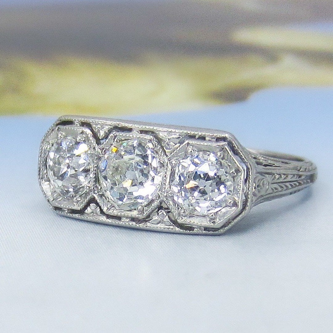 Antique Art Deco Three Stone Diamond Ring Platinum 1920