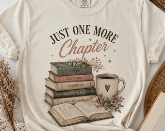 Nur noch ein Kapitel T-Shirt | Stapel Bücher & Kaffee Lese Tee