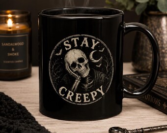 Tazza nera con design a teschio inquietante / Tazza da caffè gotica per Halloween