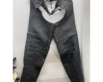 Calças de couro pretas vintage para motociclistas – Equipamento para pilotar motociclistas (Tamanho M)