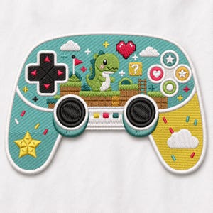 Può includere: Una toppa ricamata a forma di controller per videogiochi nei toni del turchese e del giallo. Il design presenta un dinosauro verde, un cuore rosso, un blocco punto interrogativo giallo, nuvole bianche e una stella gialla. Include una croce direzionale nera.