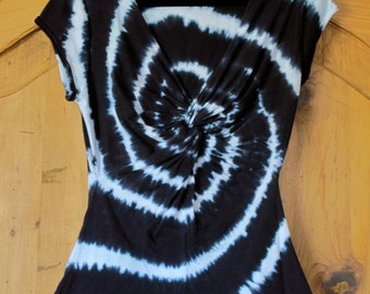 Stylish Black and White Tie-dyed Twist Front Shirt