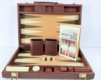 VTG 70s Backgammon Travel Set Faux Leather Carrying Case W/ Manual Complete Set
