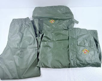 Vintage Stearns Rain Suit Olive Green Heavy Duty Size Small - Runs More Medium