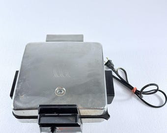 VTG Toastmaster FastBake Waffle Iron Grilled Sandwich Griddle Chrome Model 275
