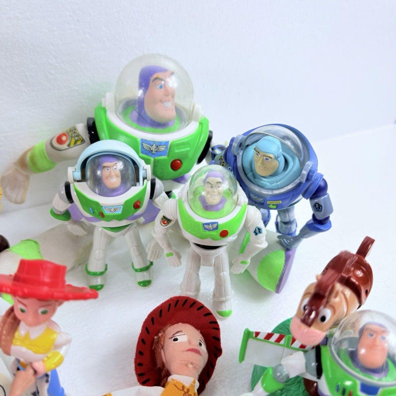 Figurine articulée Toy Story Disney Pixar, LOT de 20 pièces et plus Woody Buzz Jesse Zurg image 9