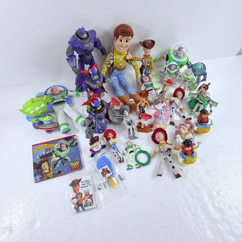 Figurine articulée Toy Story Disney Pixar, LOT de 20 pièces et plus Woody Buzz Jesse Zurg image 3