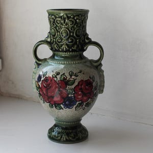 Vintage Austrian Majolica Vase – Hand-Painted Roses, Mid-Century Art Pottery (15 cm)
